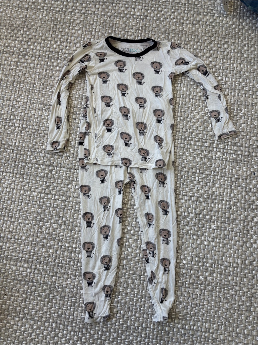 Lion Print Long-Sleeve Kids Pajama Set - White/Brown